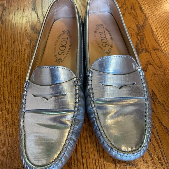 TODS silver Loafer size 38 - Picture 2 of 3